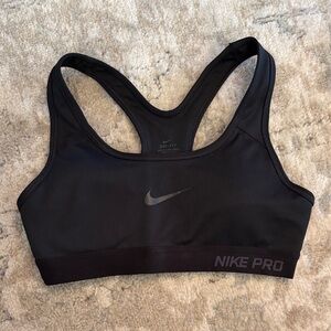 Nike Pro Women's Sports Bra
